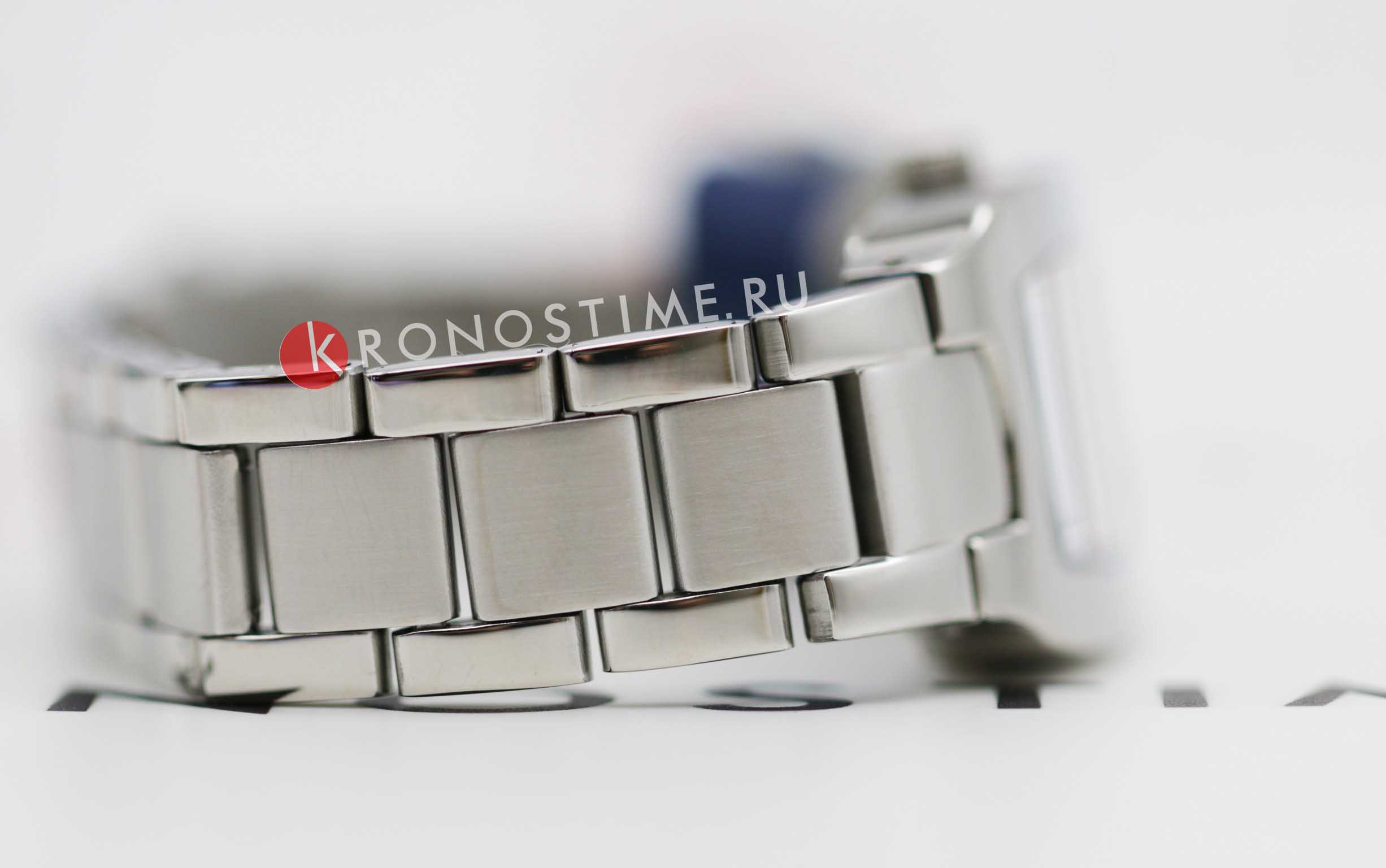 Casio LTP-1165A-4C женские часы застежка крупным планом